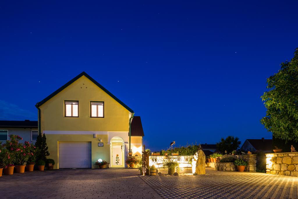 Appartementhaus Freiler Mörbisch am See Buitenkant foto