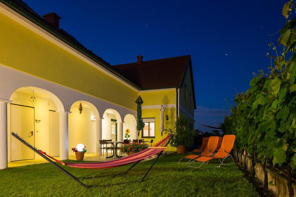 Appartementhaus Freiler Mörbisch am See Buitenkant foto